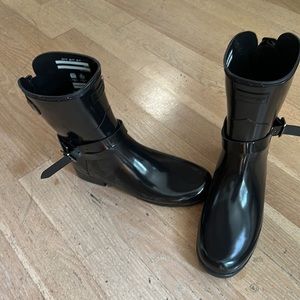 Hunter rain boots short black  glossy sz 10 NWOT